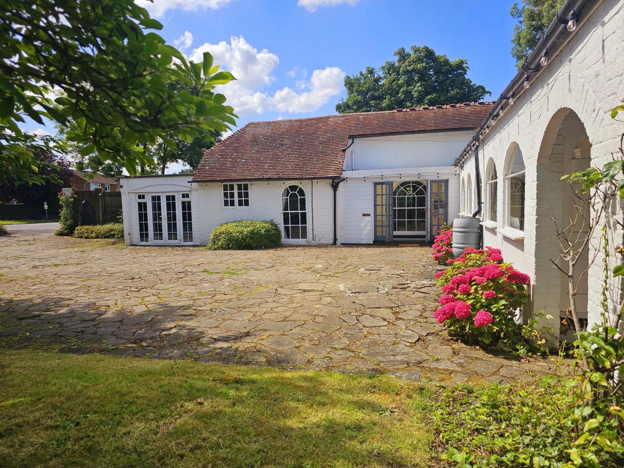 English Farmhouse Cottage Гильдфорд Экстерьер фото